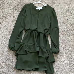 Green Ruffle Long Sleeve Dress. Girls Size 8 Pre-Owned